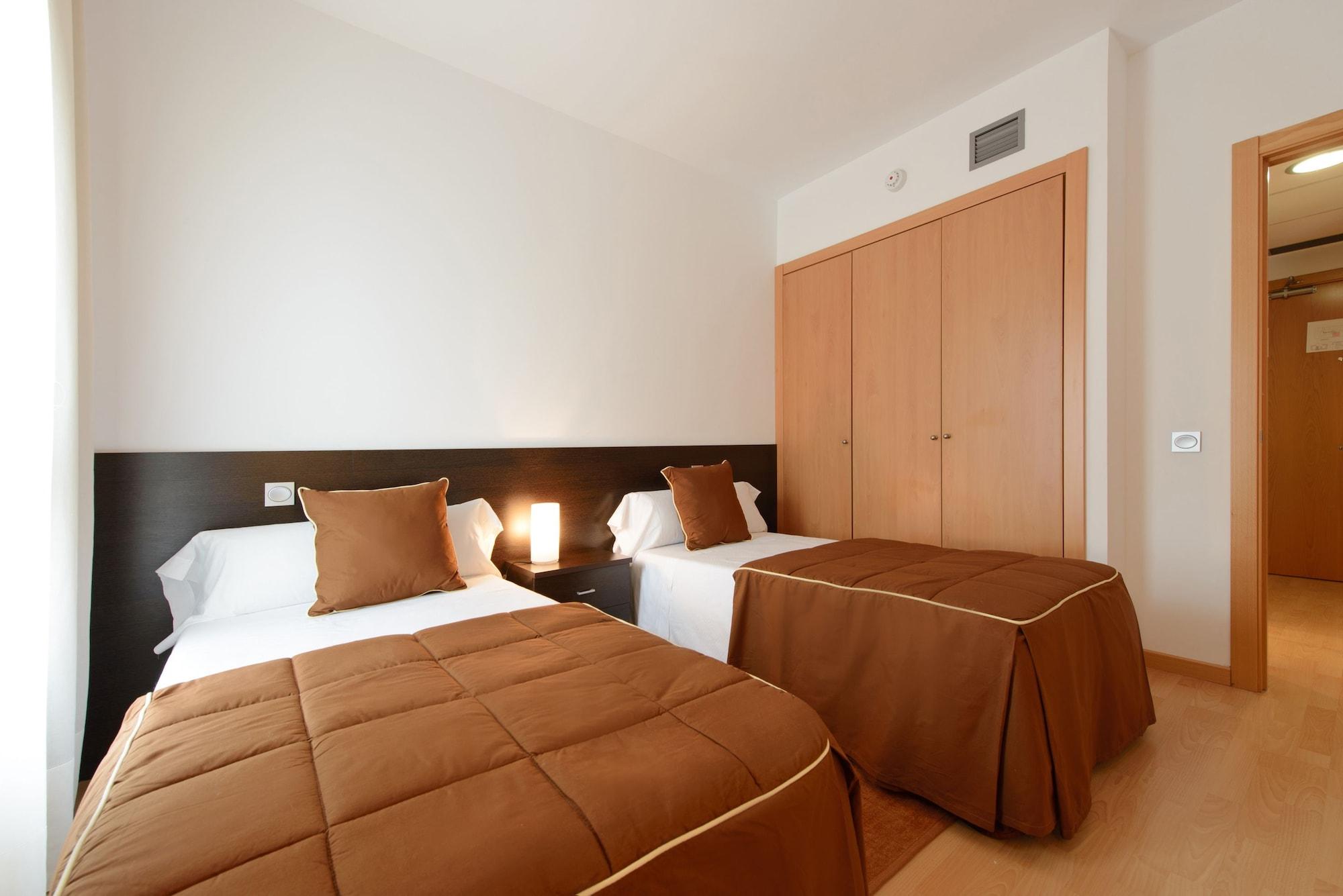 Madrid Airport Suites, Affiliated By Melia Exteriör bild