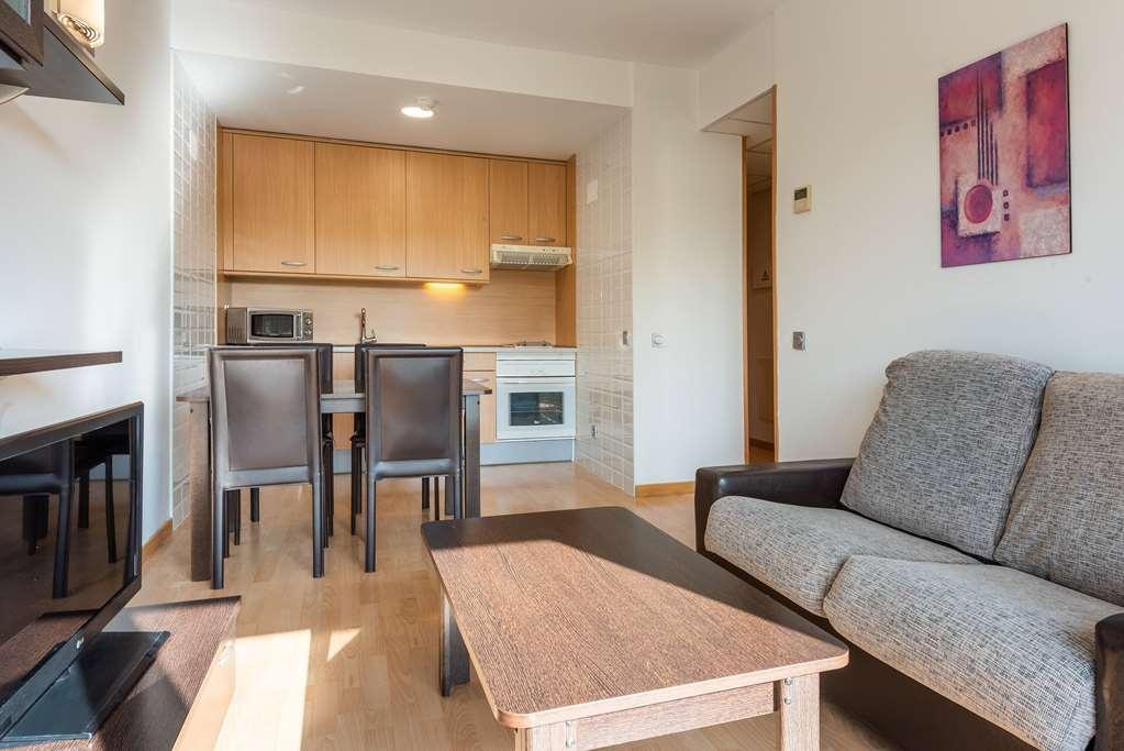 Madrid Airport Suites, Affiliated By Melia Rum bild