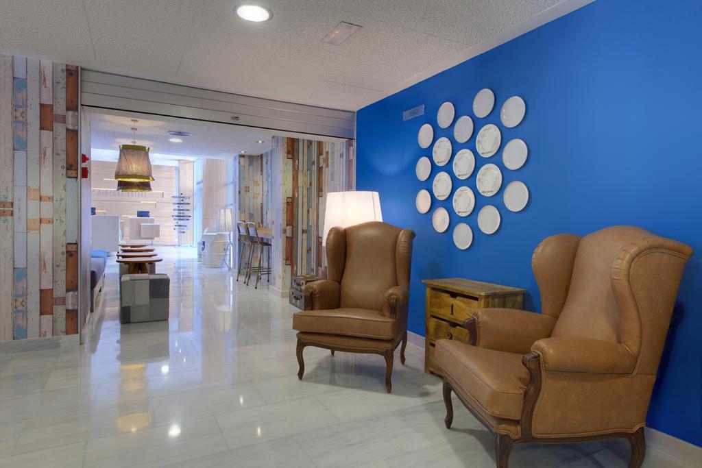 Madrid Airport Suites, Affiliated By Melia Exteriör bild