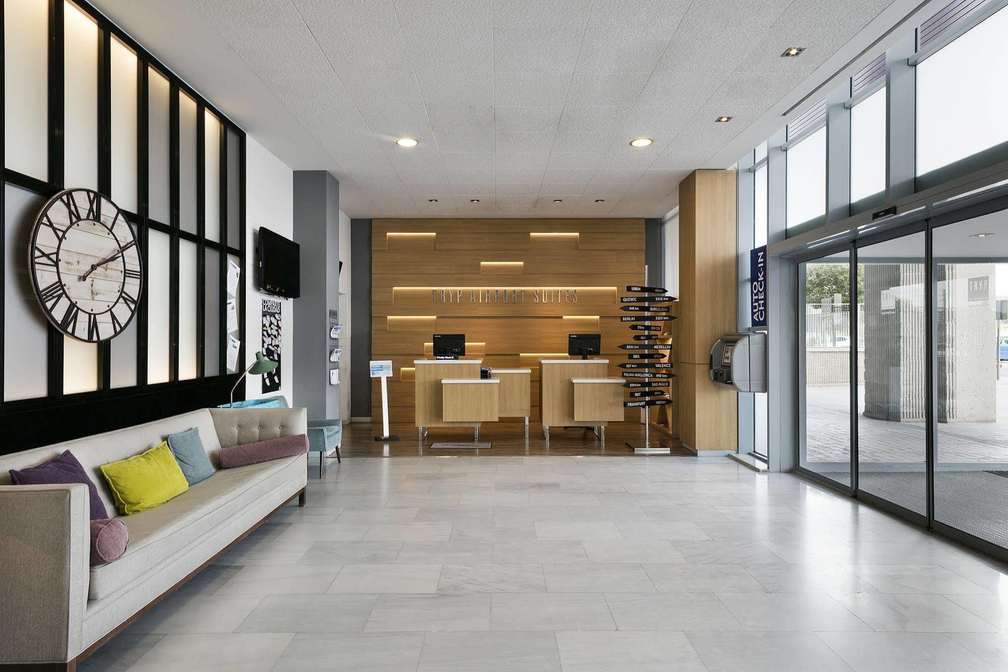 Madrid Airport Suites, Affiliated By Melia Exteriör bild