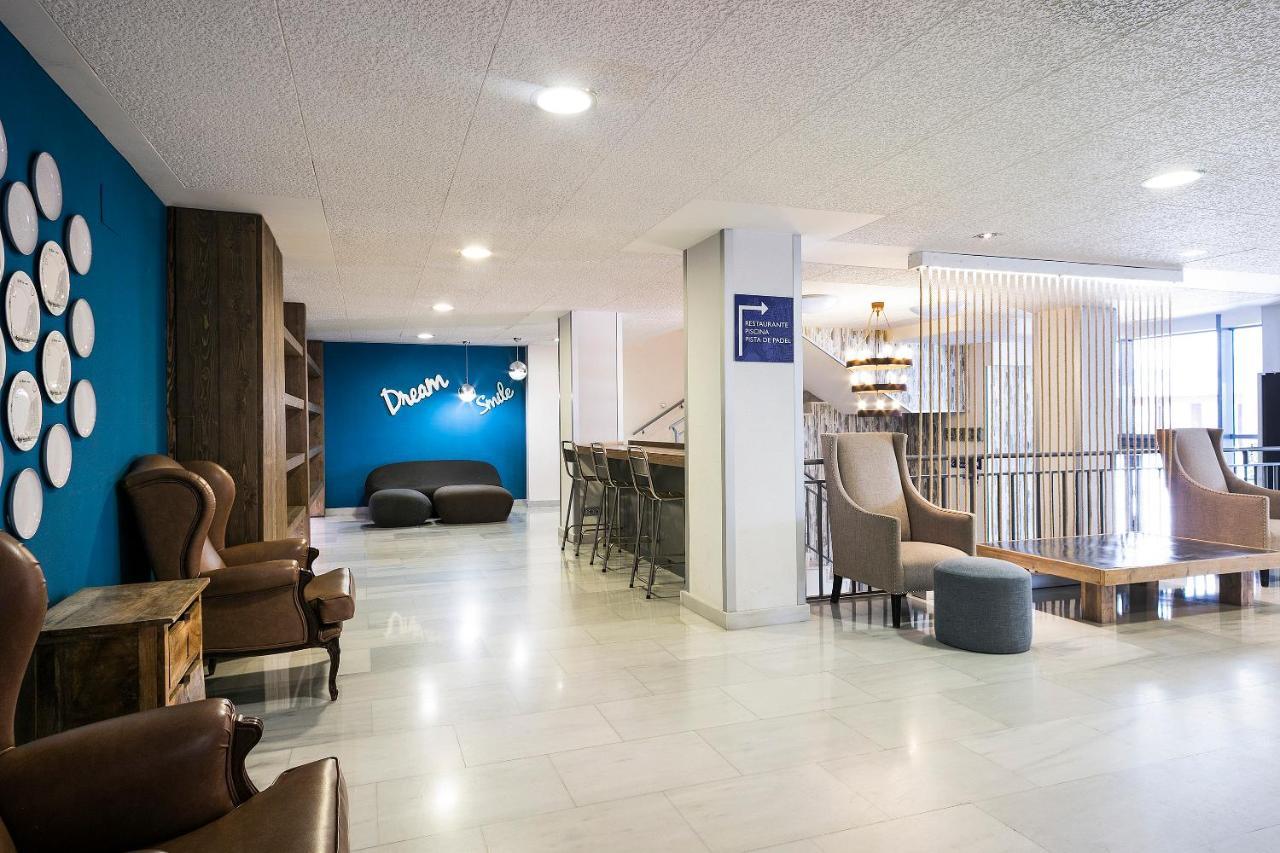 Madrid Airport Suites, Affiliated By Melia Exteriör bild
